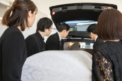 仏衣 や 死化粧 故人の旅支度についてご説明します お葬式コラム 葬儀 家族葬は家族のお葬式