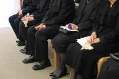 法要 法事の服装 やっぱり喪服を着るべき お葬式コラム 葬儀 家族葬は家族のお葬式